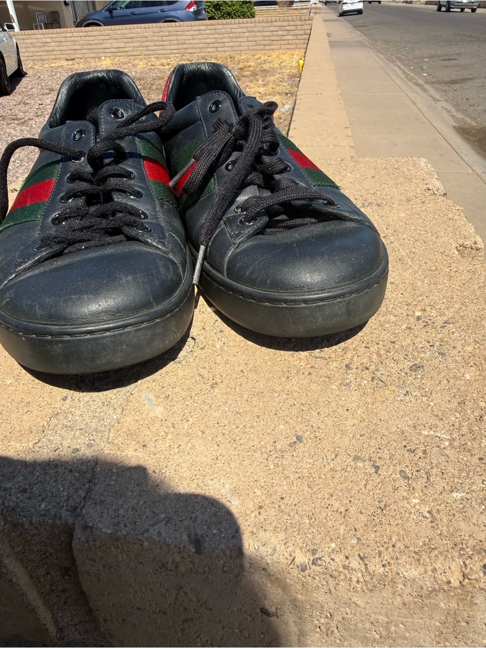 Gucci Black Leather Sneakers with Signature Green & Red Stripe - Picture 14 of 16